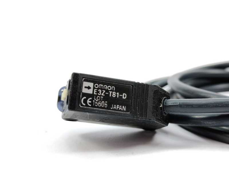 OMRON E3Z-T81-D Photoelectric Sensor