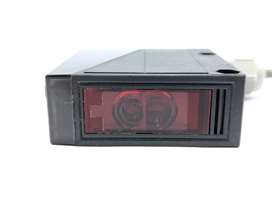 OMRON E3JM-DS70M4-G Photoelectric Sensor