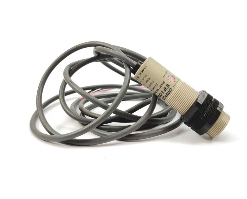 OMRON E3F2-DS10C4-N Photoelectric Sensor