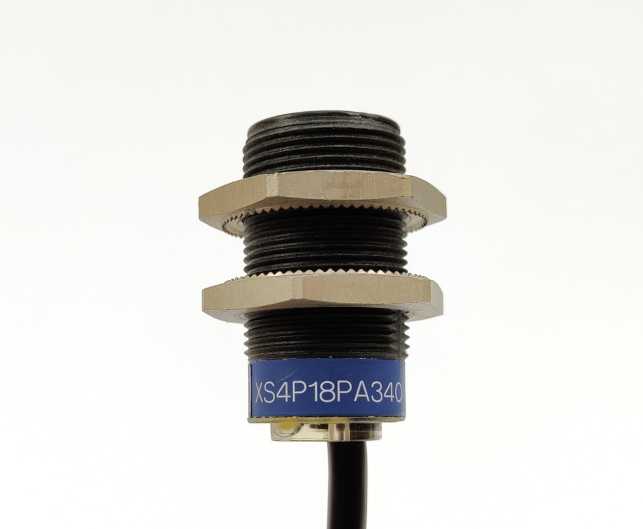 TELEMECANIQUE XS4P18PA340 Sensor