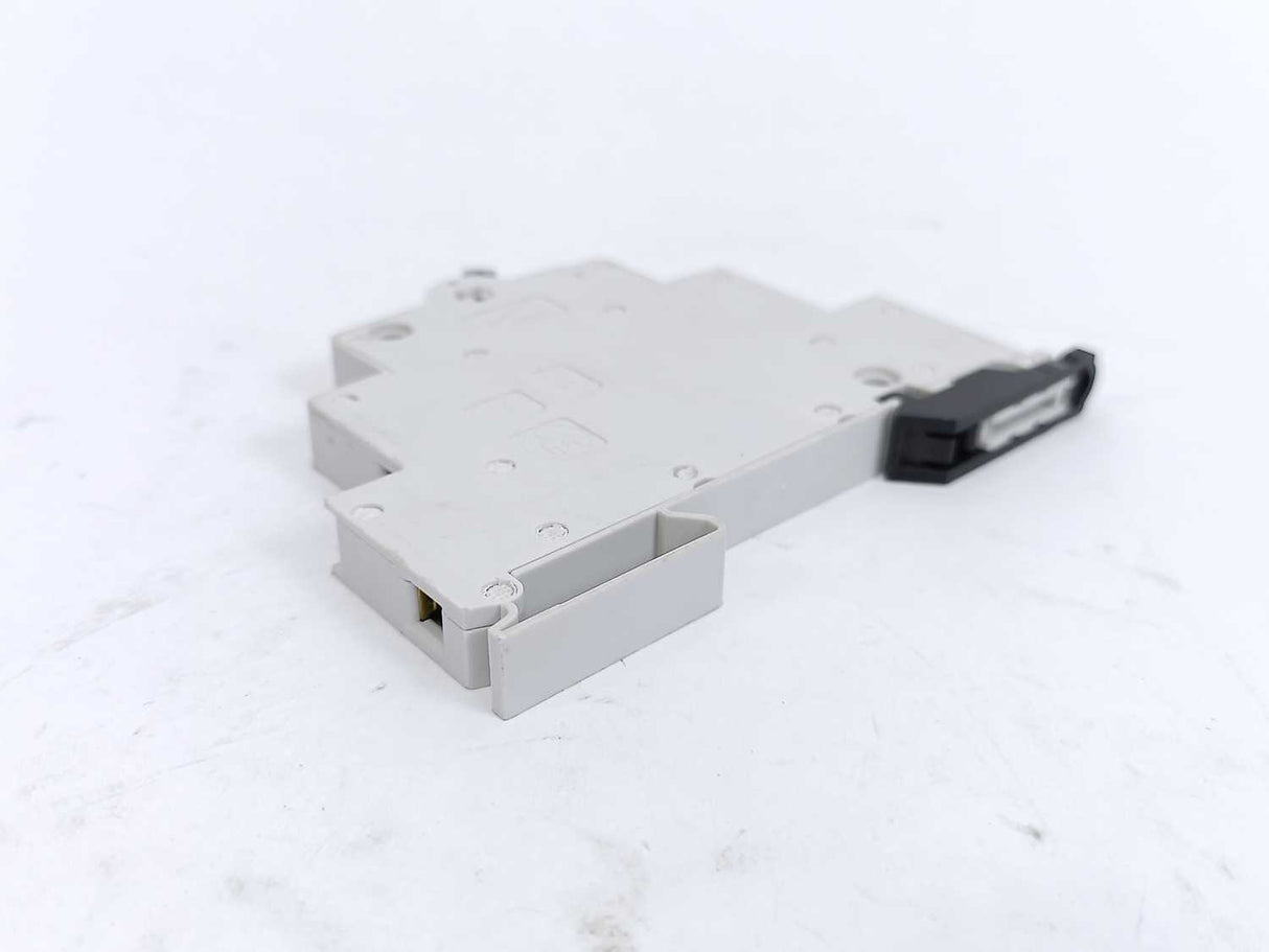 ABB 2CCA703040R0001 E213-16-001 Change over Switch 16A, Batch of 5 pcs.