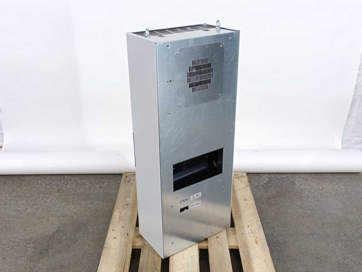 Schneider Electric NSYCU1K2 ClimaSys Cooling Unit 1200W Side 230V 50/60Hz