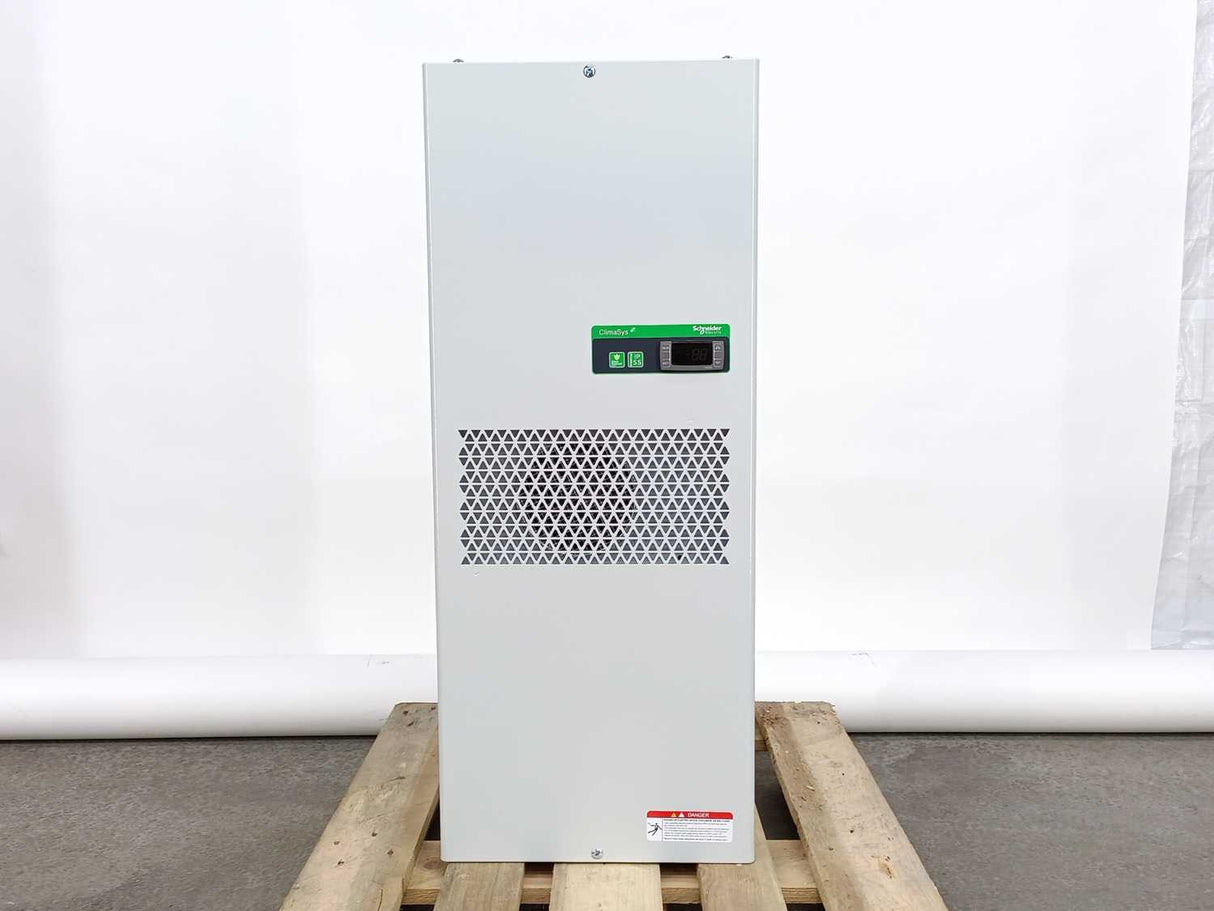 Schneider Electric NSYCU1K2 ClimaSys Cooling Unit 1200W Side 230V 50/60Hz