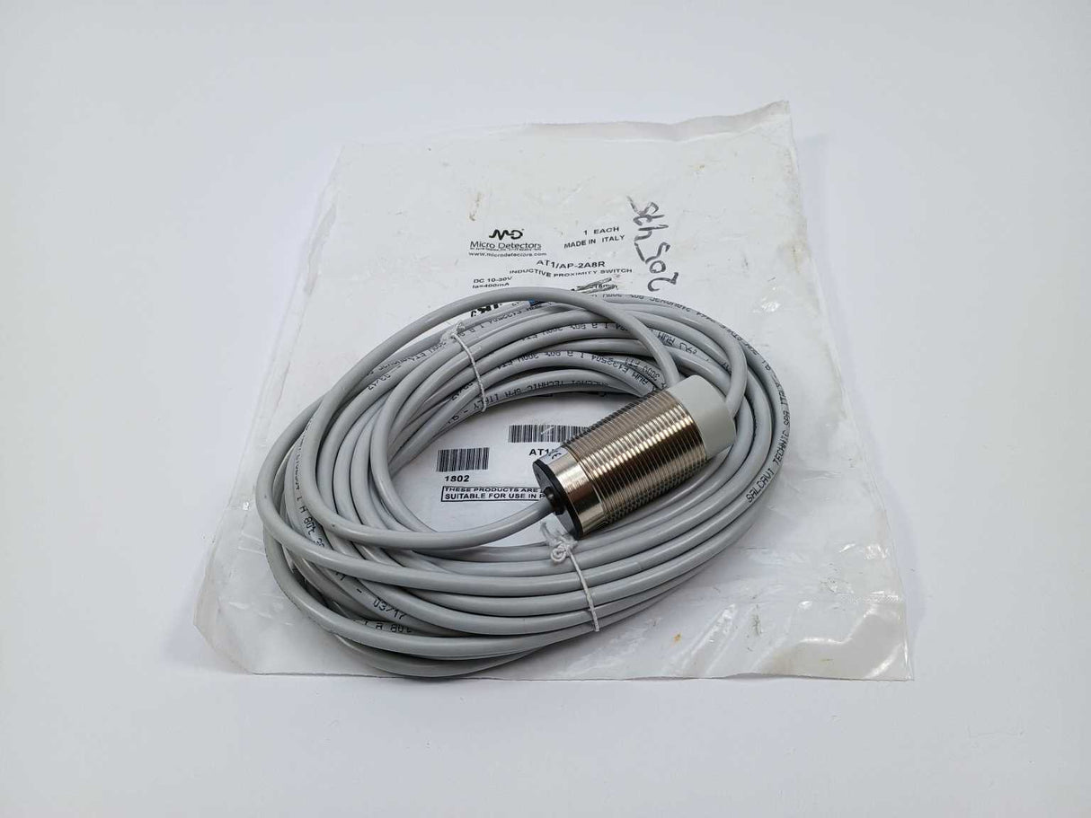 Micro Detectors AT1/AP-2A8R Inductive proximity switch