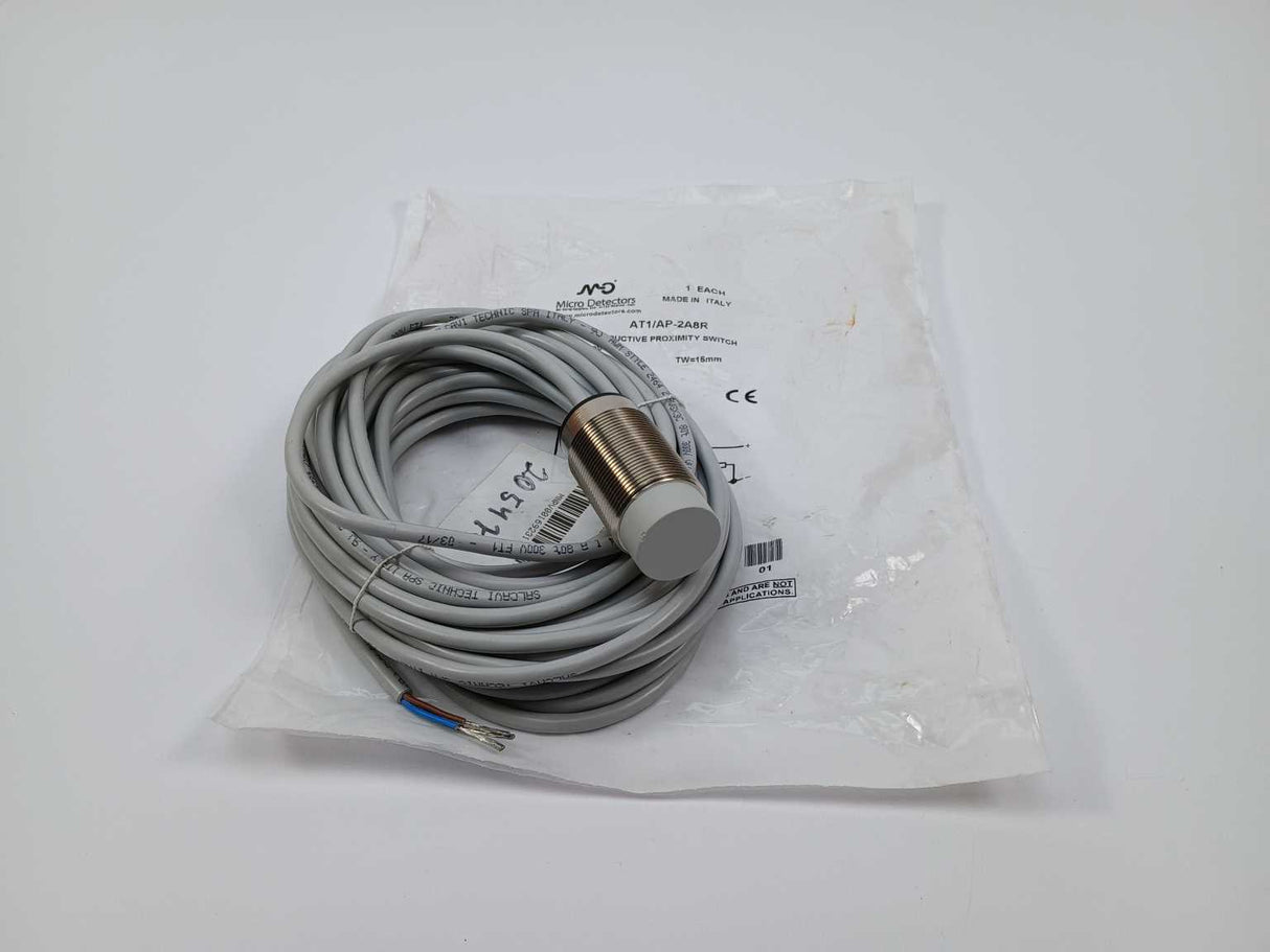 Micro Detectors AT1/AP-2A8R Inductive proximity switch