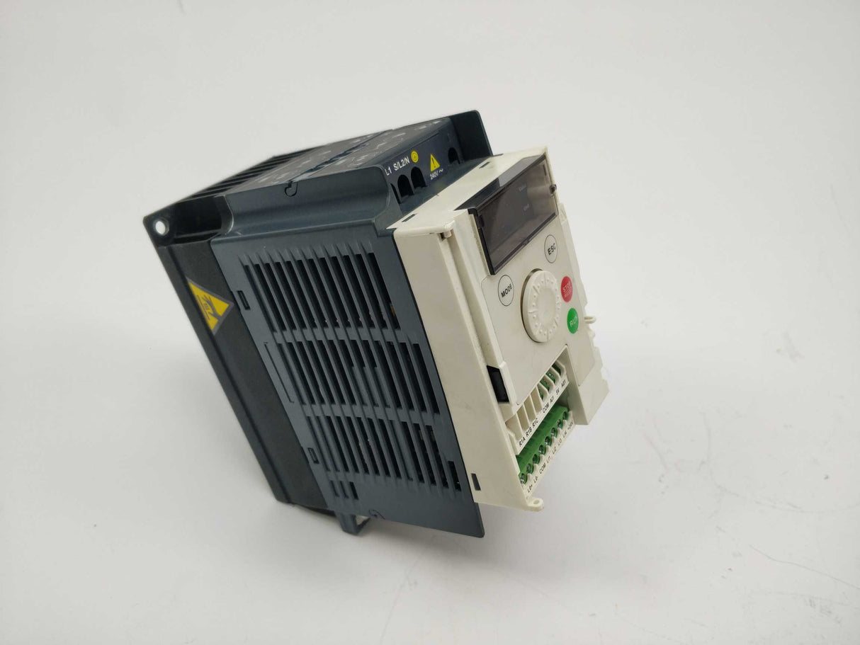 Schneider Electric ATV12H075M2 Frequency Converter ATV12 0.75kW,1HP,200-240V