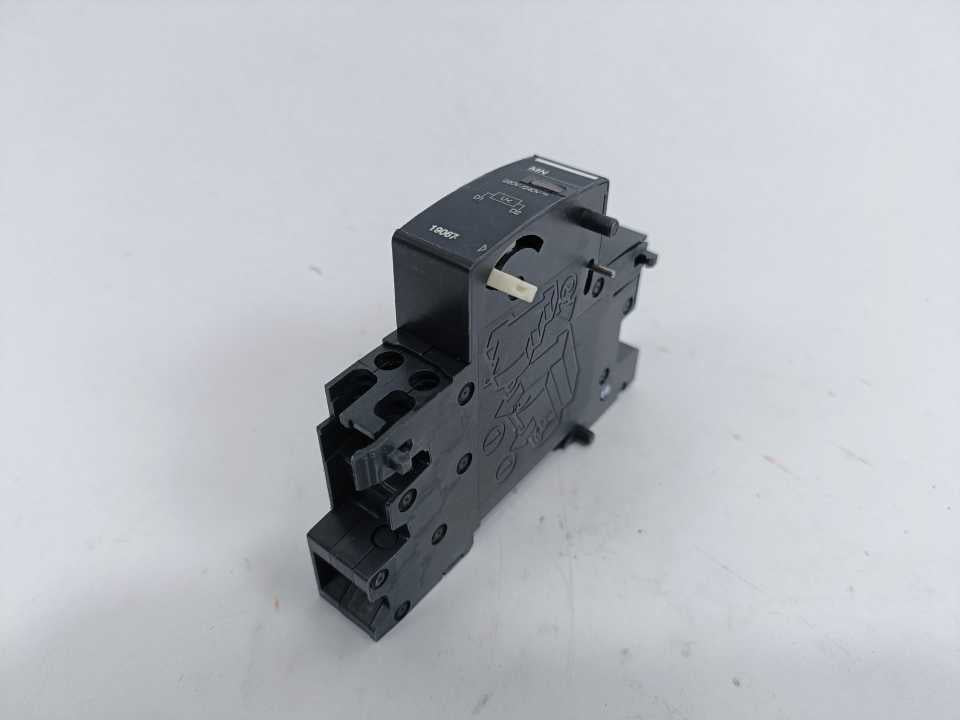Schneider Electric 19067 Undervoltage Release 230-240VAC