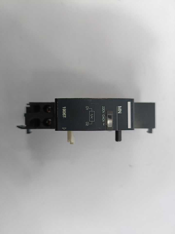 Schneider Electric 19067 Undervoltage Release 230-240VAC
