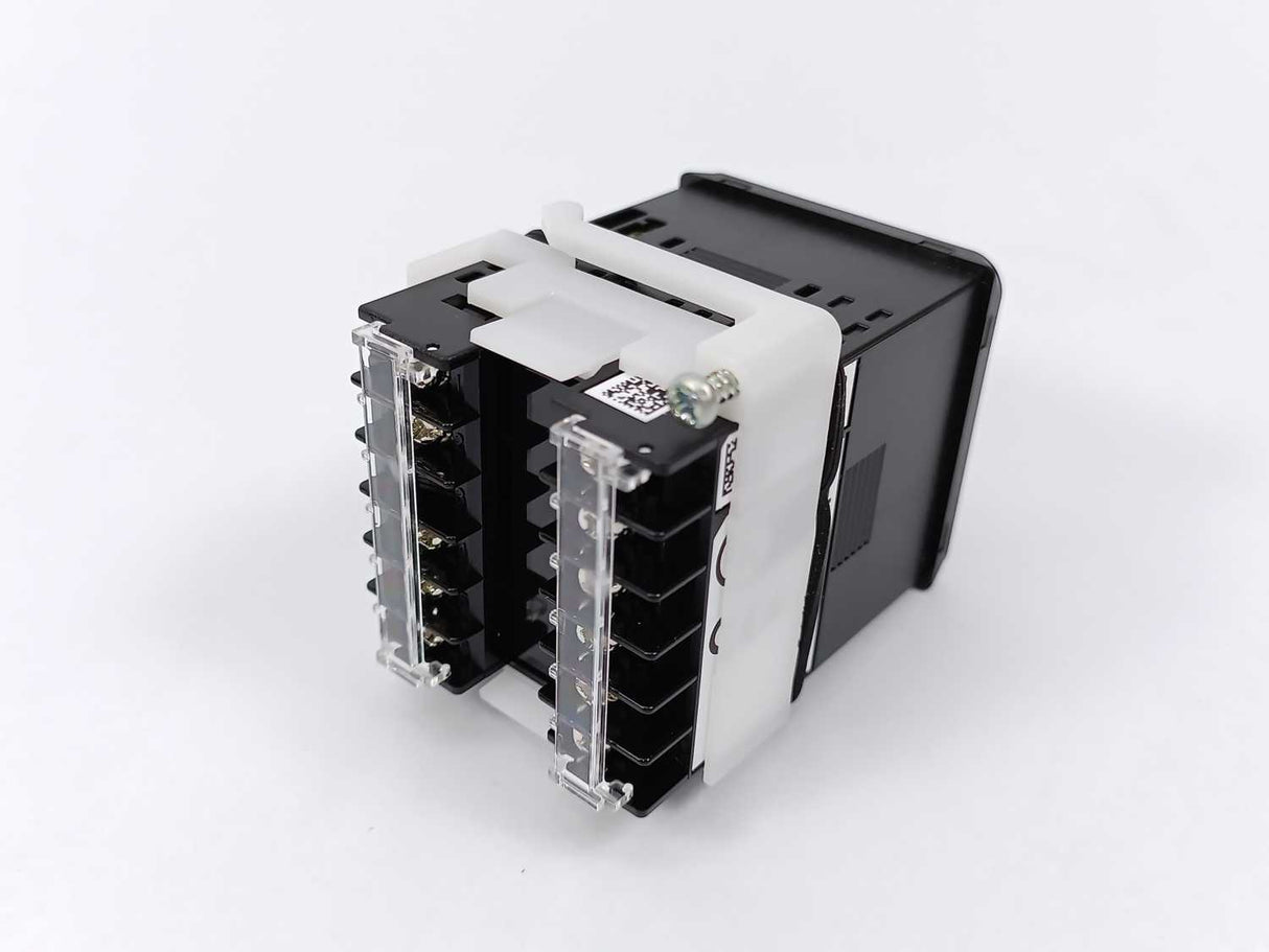 OMRON E5CC-QX3D5M-000 Temperature Controller