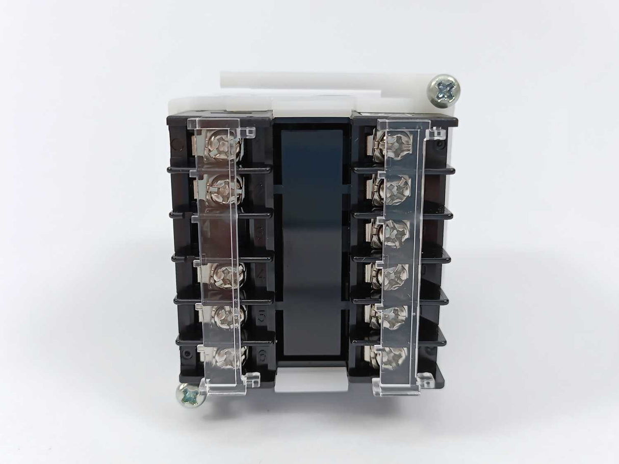 OMRON E5CC-QX3D5M-000 Temperature Controller