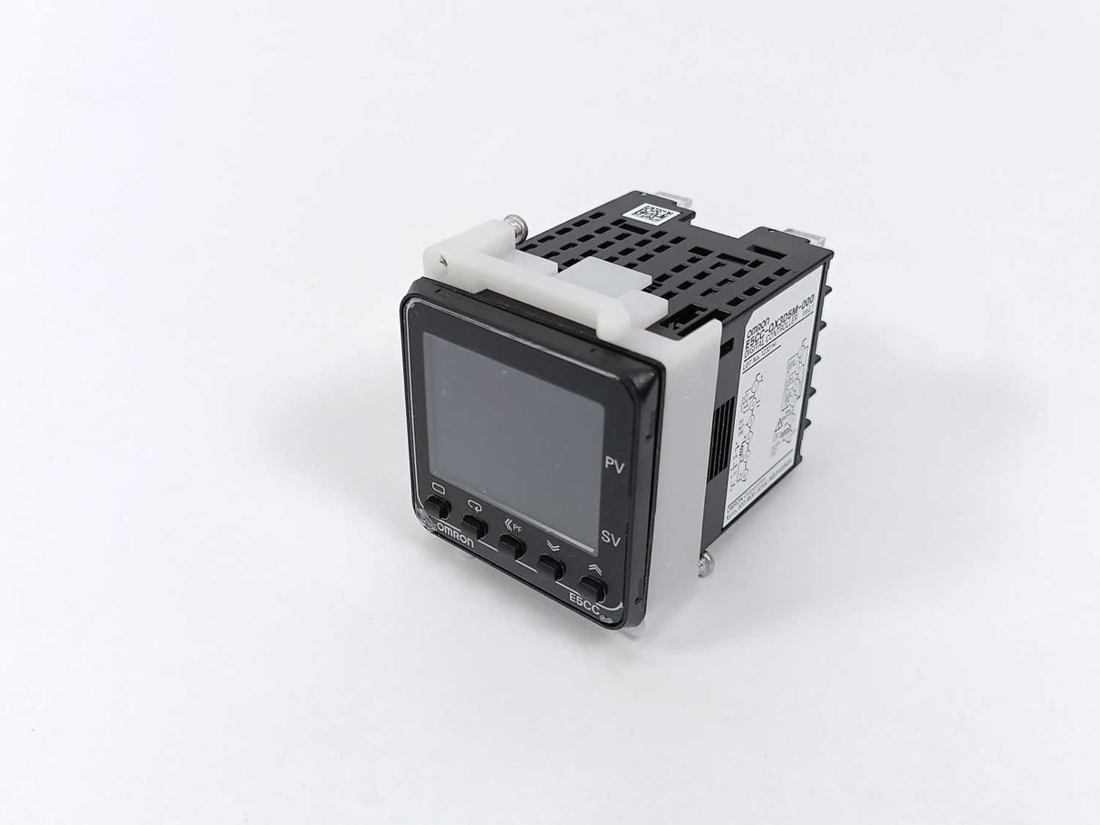 OMRON E5CC-QX3D5M-000 Temperature Controller