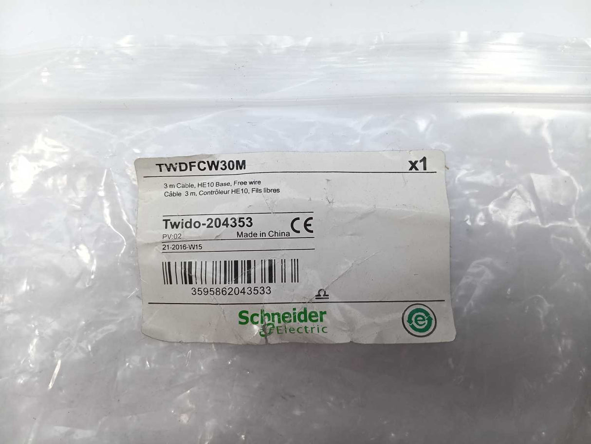 Schneider Electric TWDFCW30M 3m Cable HE10 Base, Free Wire