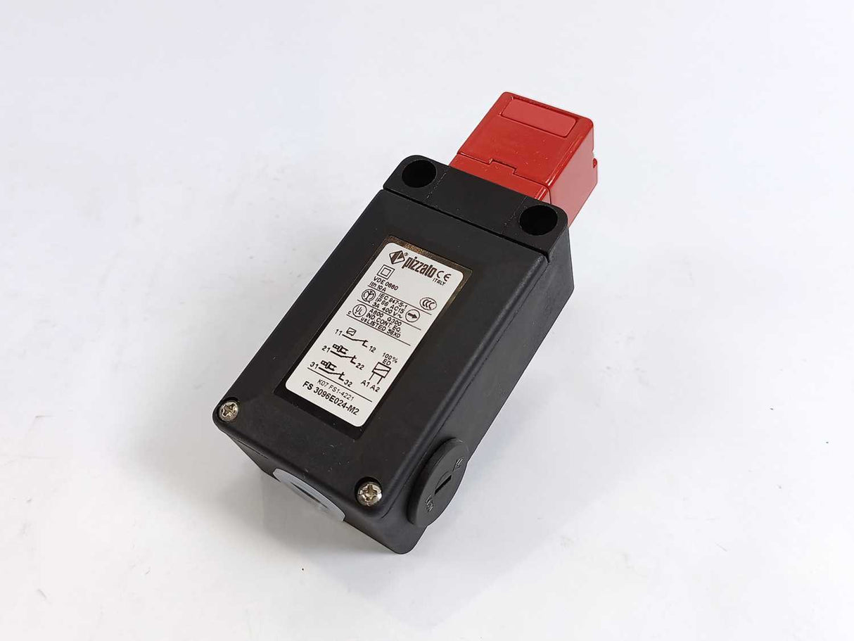 Pizzato FS 3096E024-M2 Safety Switch With Seperate Actuator With Lock
