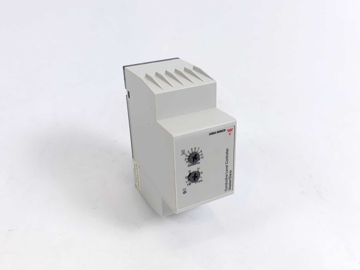 Carlo Gavazzi CLP2FA1B230 2-Point Controller w/ Potentiometer