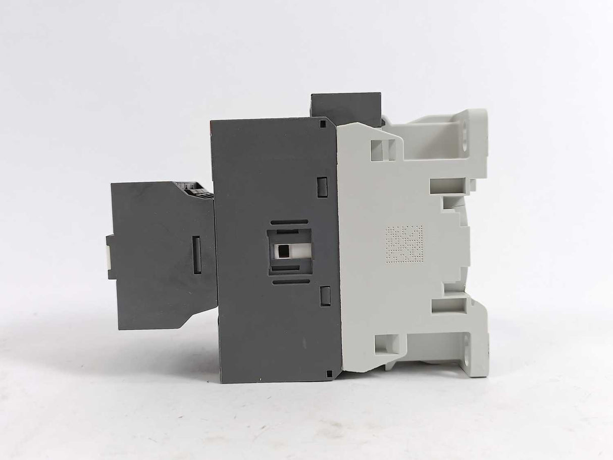 ABB 1SBL237001R1211 AF26-30-11-12 48-130V50/60HZ-DC Contactor