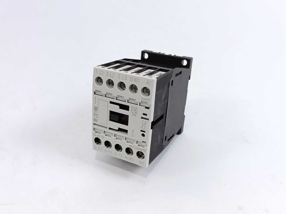 Eaton XTCE007B10TD DILM7-10 Contactor 3kW/400v, DC Operated