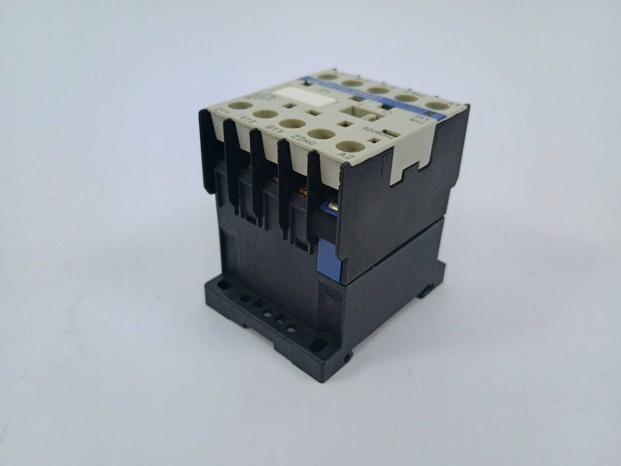 Schneider / Telemecanique LC1K0901B7 TeSys 036512 Contactor 24V AC Coil