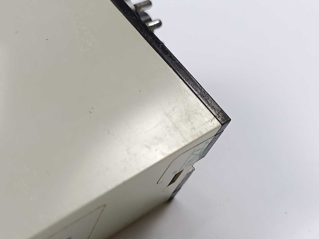 Electromatic SA 105 220 / SA105220 8-180 sec. 220 VAC Relay. Delay on Operate