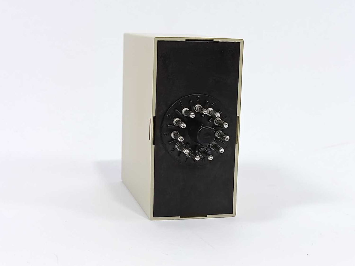 C-mac RL11F-2-1-230 Level Control Relay