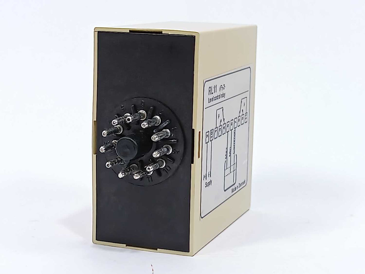 C-mac RL11F-2-1-230 Level Control Relay