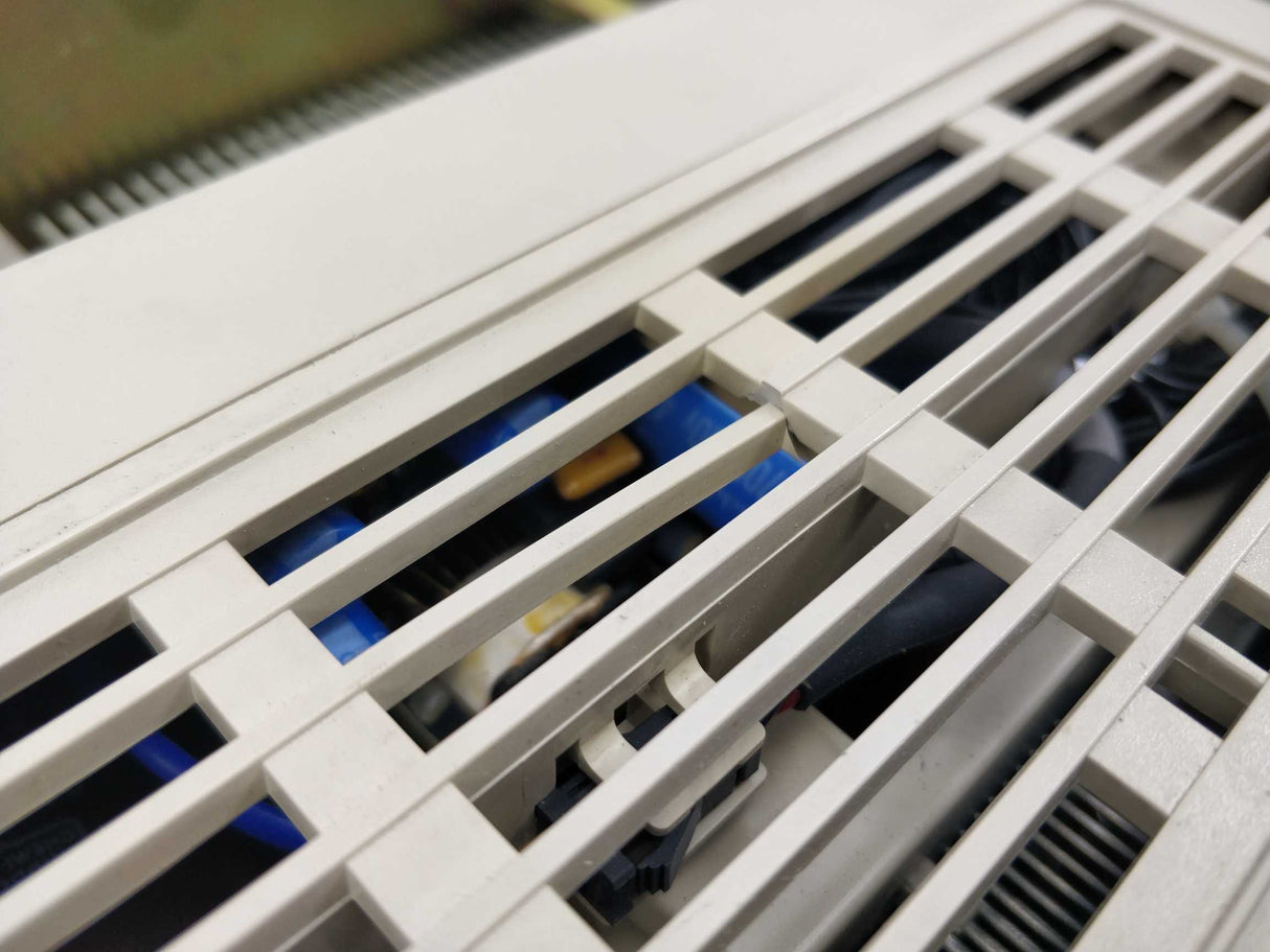 YASKAWA CIMR-G7C4015 Varispeed G7