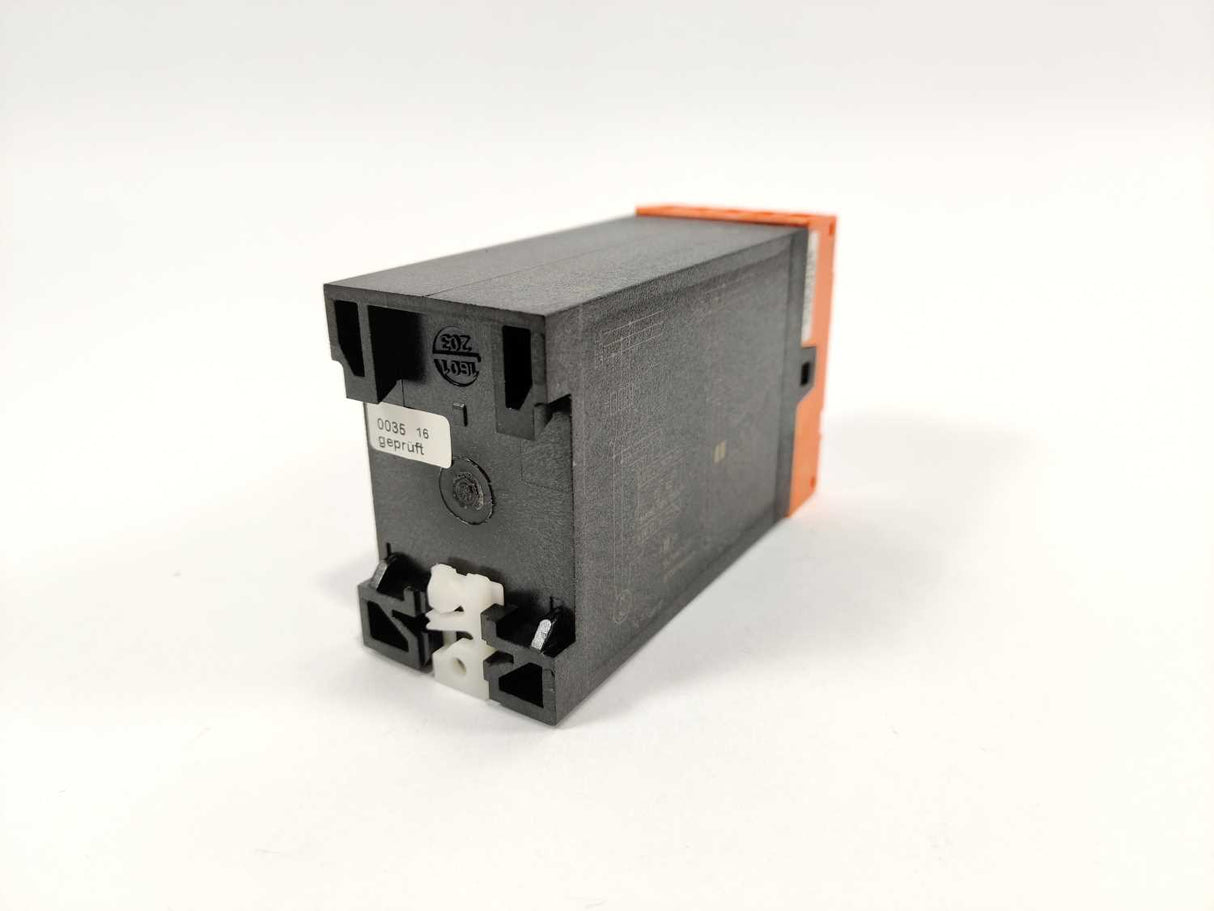 E.Dold & Söhne BA9067.38/010 3AC 50/60 Hz 400V