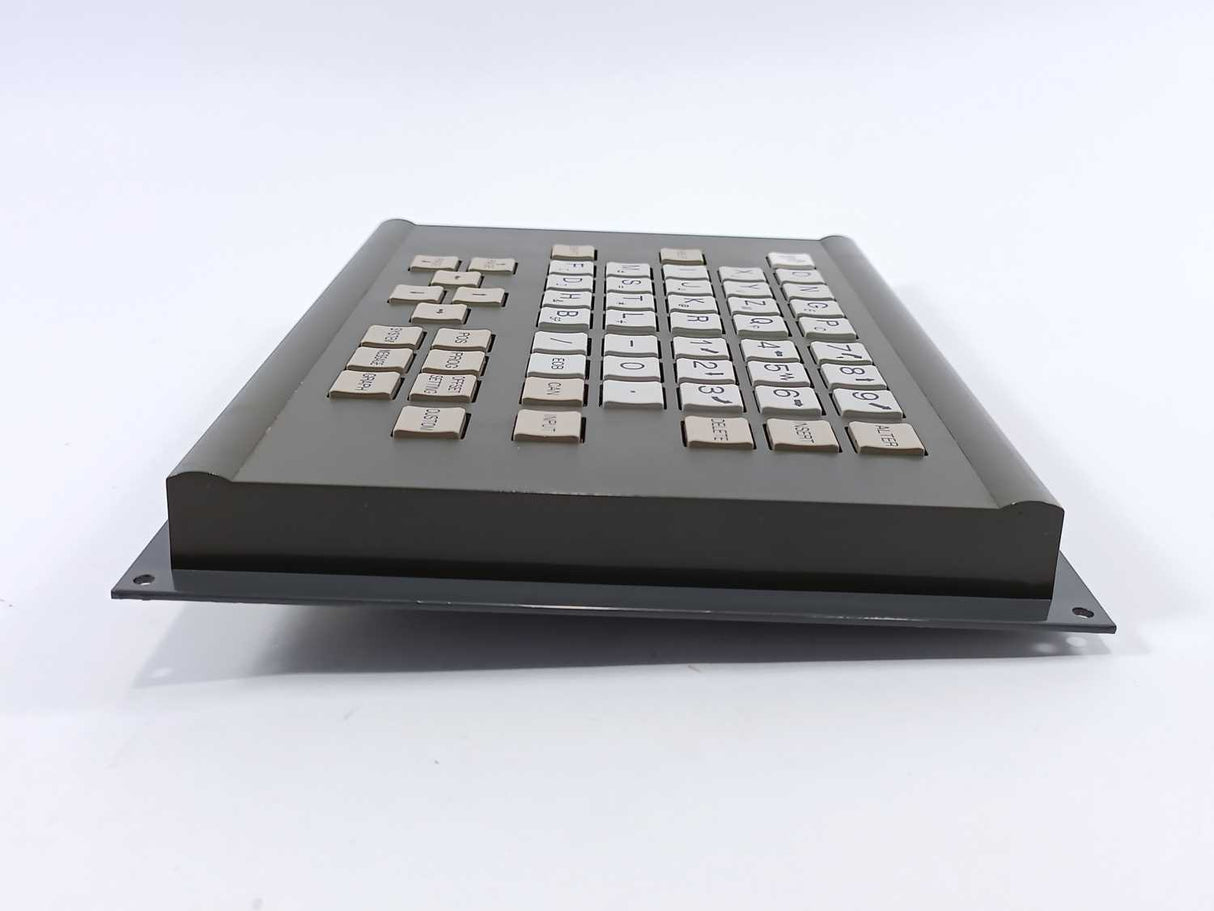 FANUC LTD A02B-0120-C122/MAR FS16 9'' MDI Unit