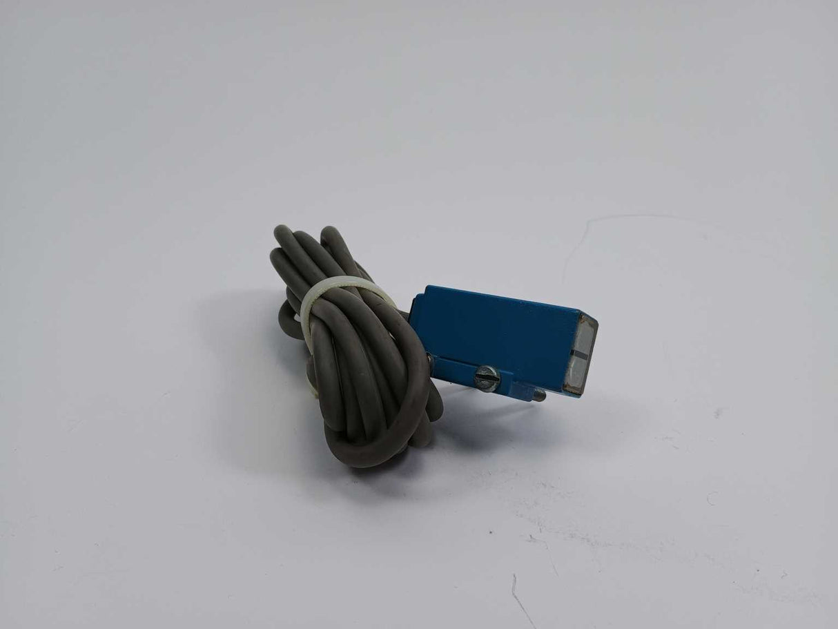 Honeywell FE8B-RPF6-HE Photoelectric Sensor