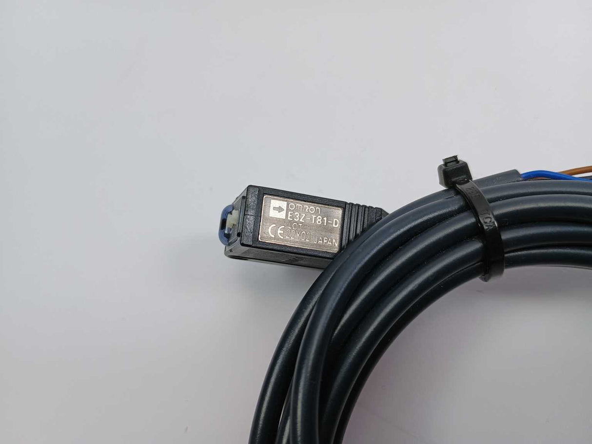 OMRON E3Z-T81-D Photoelectric Sensor