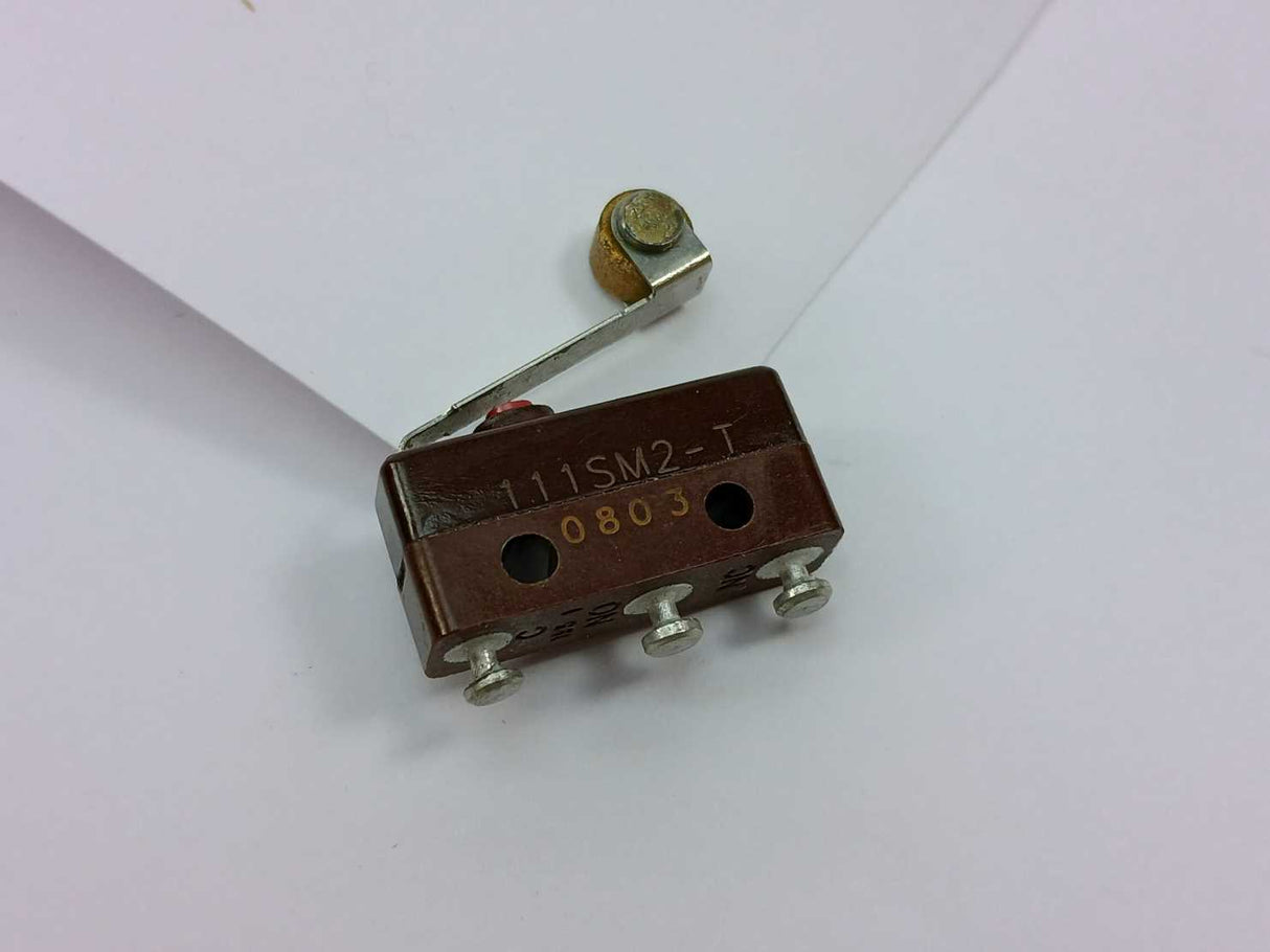 Honeywell 111SM2-T Basic Microswitch with roller lever actuator