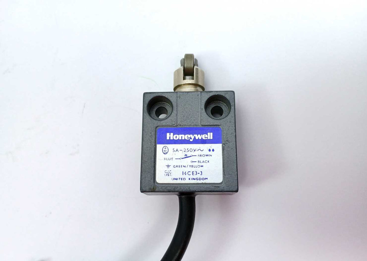 Honeywell 14CE3-3 SWITCH SNAP ACTION SPDT 5A 250V