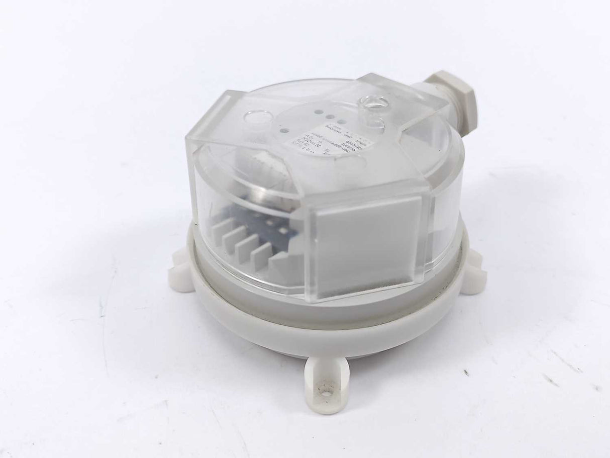 Huba Control 984.313104 PRESSURE TRANSMITTER 100 pa.