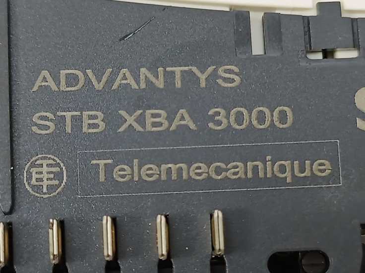 Schneider Electric STBDDI3725KS Basic digital input module, Modicon STB, 24V DC