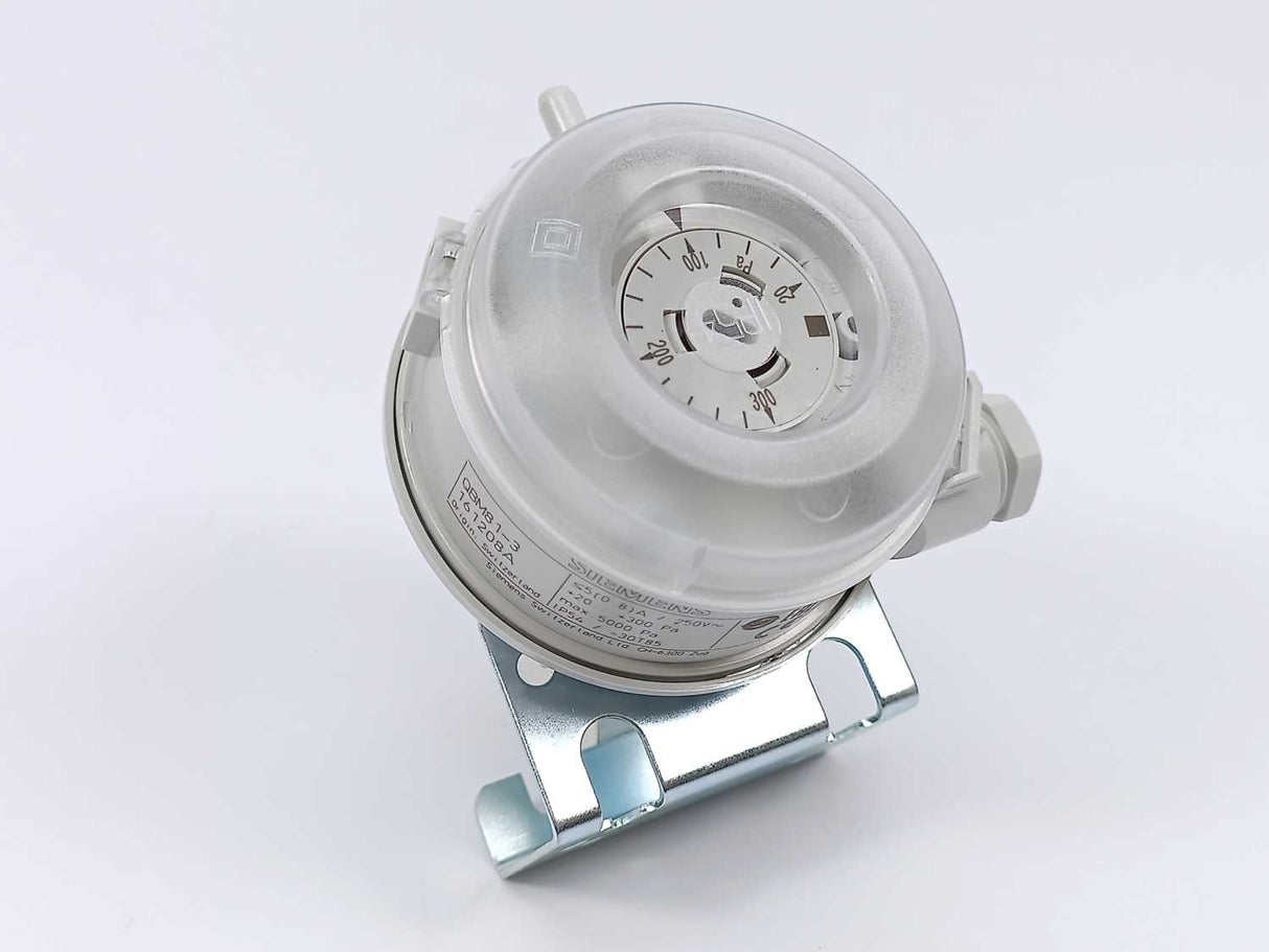 Siemens QBM81-3 DIFF. Pressure Switch Air Relay 20..300 Pa