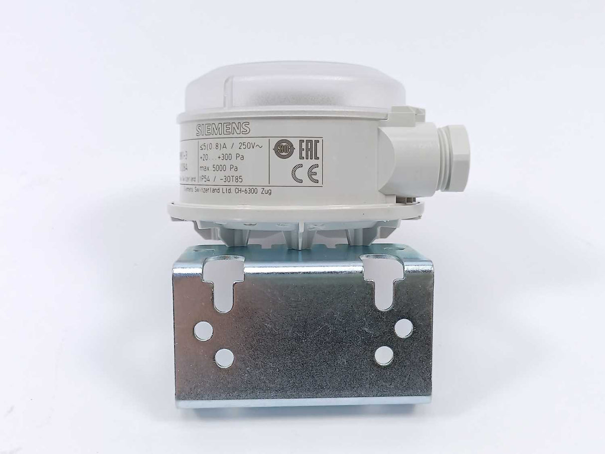 Siemens QBM81-3 DIFF. Pressure Switch Air Relay 20..300 Pa