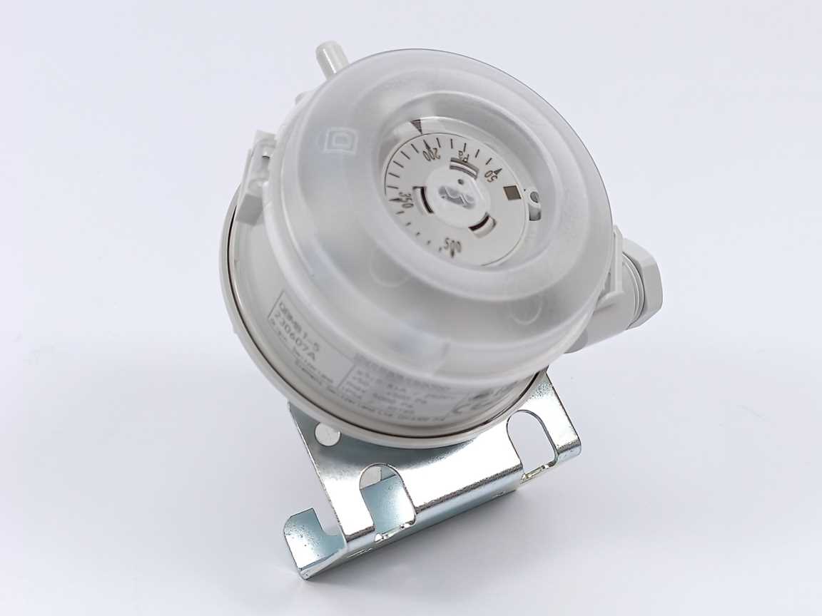 Siemens QBM81-5 Differential Pressure Monitor