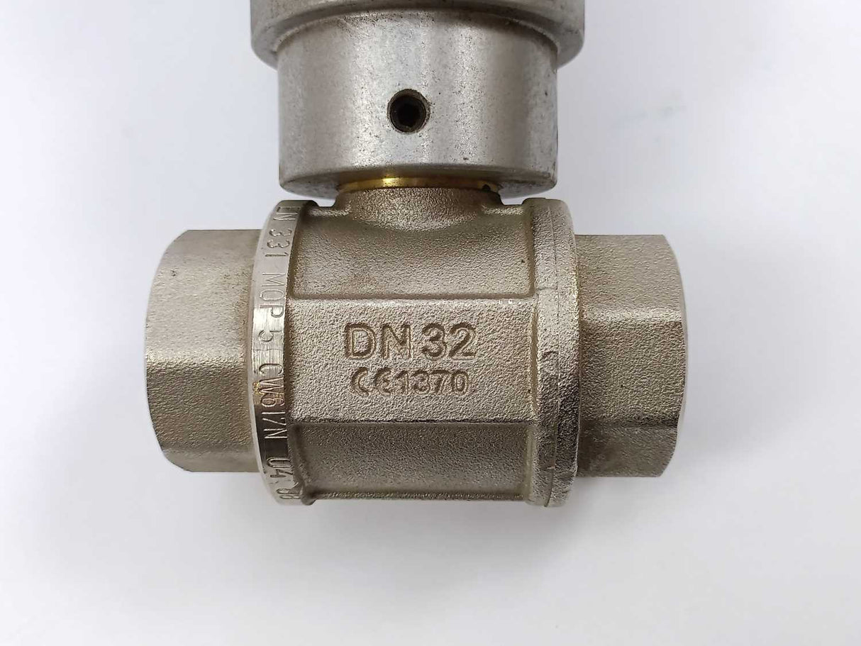 VALVAUT Z300500 Brass ball valve 1" 1/4