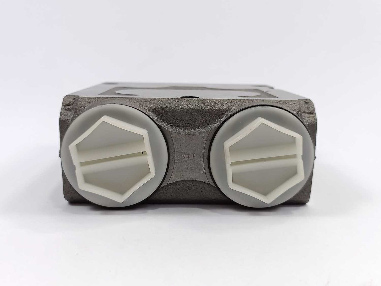 Danfoss 157B5938 PVPV32-INLET-BSP-PPRV