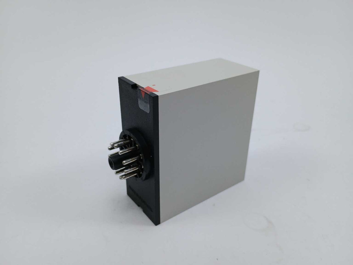 Electromatic SA 105 230 30-600 sec. 230 VAC Relay. Delay on Operate