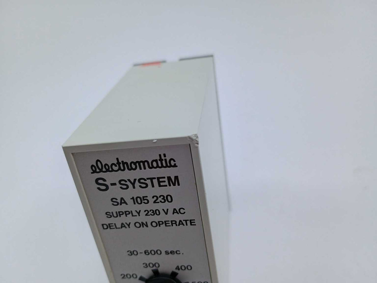 Electromatic SA 105 230 30-600 sec. 230 VAC Relay. Delay on Operate