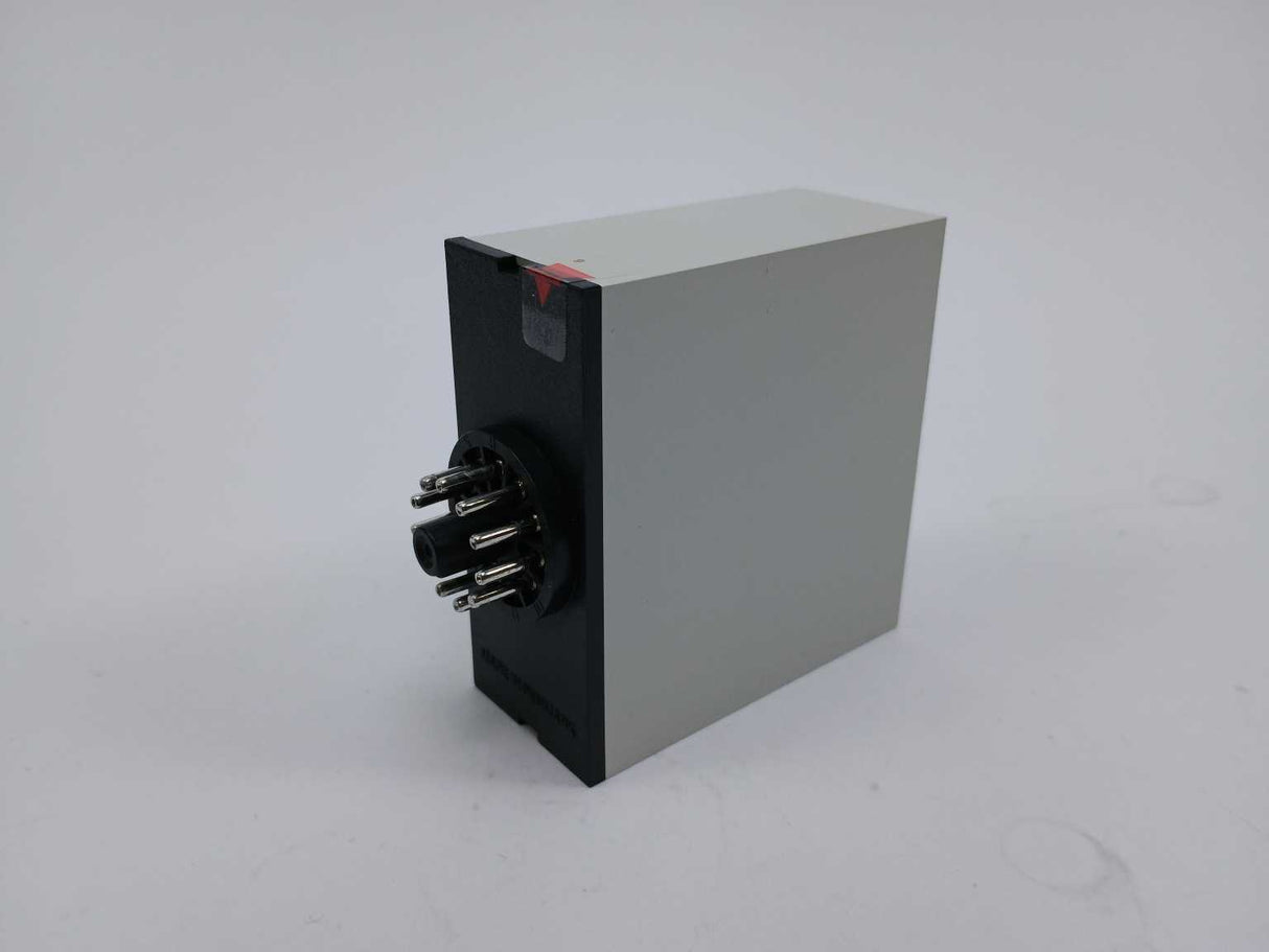 Electromatic SA 105 230 0,8-18 sec. 230 VAC Relay. Delay on Operate