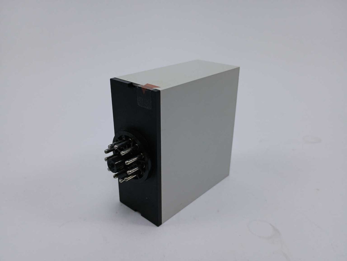 Electromatic SA 105 230 3-60 sec. 230 VAC Relay. Delay on Operate