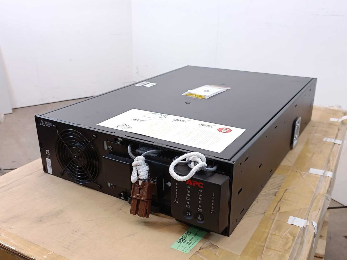APC SURT3000XLIX438 Uninterruptible Power Supply 3000VA 230V, No battery