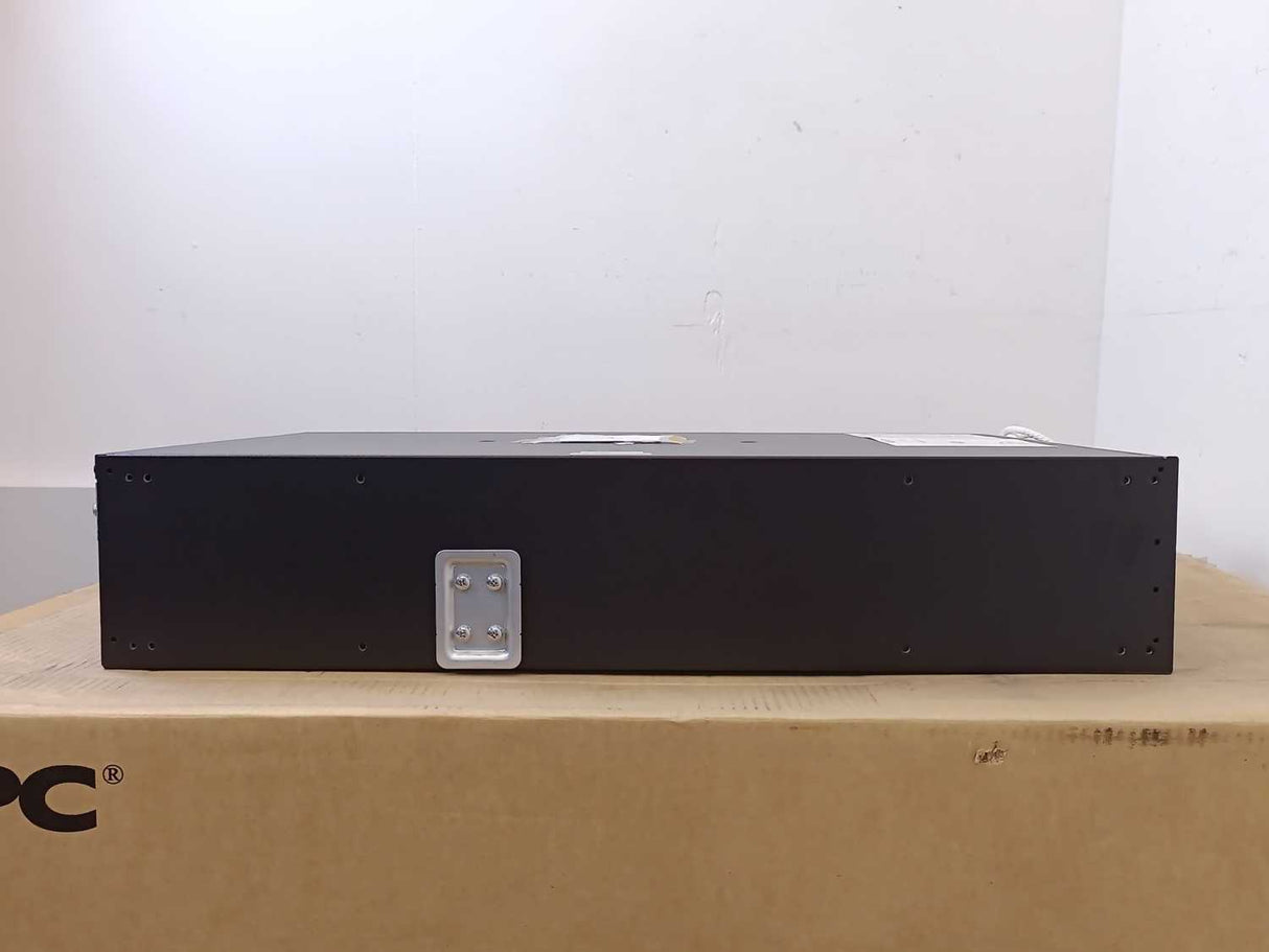 APC SURT3000XLIX438 Uninterruptible Power Supply 3000VA 230V, No battery