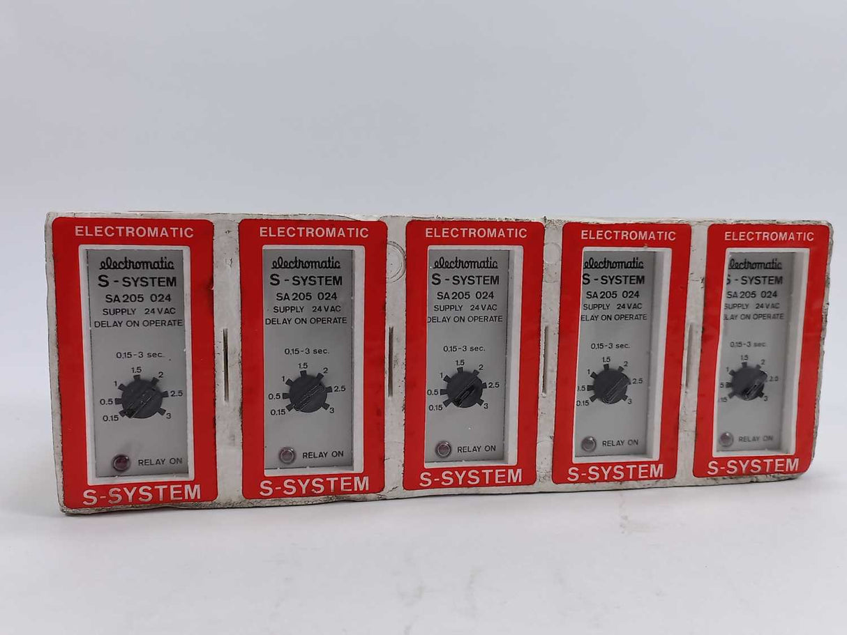 Electromatic SA 205 024 0,15-3 sec. 24 VAC Relay. Delay on Operate