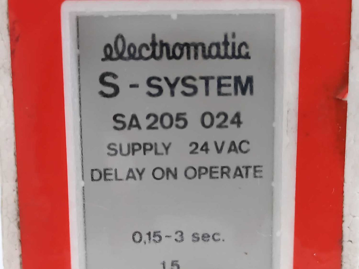 Electromatic SA 205 024 0,15-3 sec. 24 VAC Relay. Delay on Operate