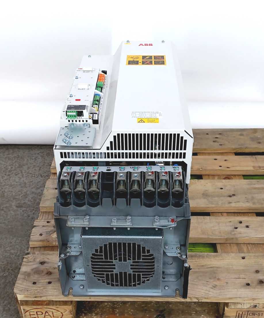 ABB 3AUA0000027760 ACS850-04-225A-5+E202+J400+K458+P916+P920, drive module