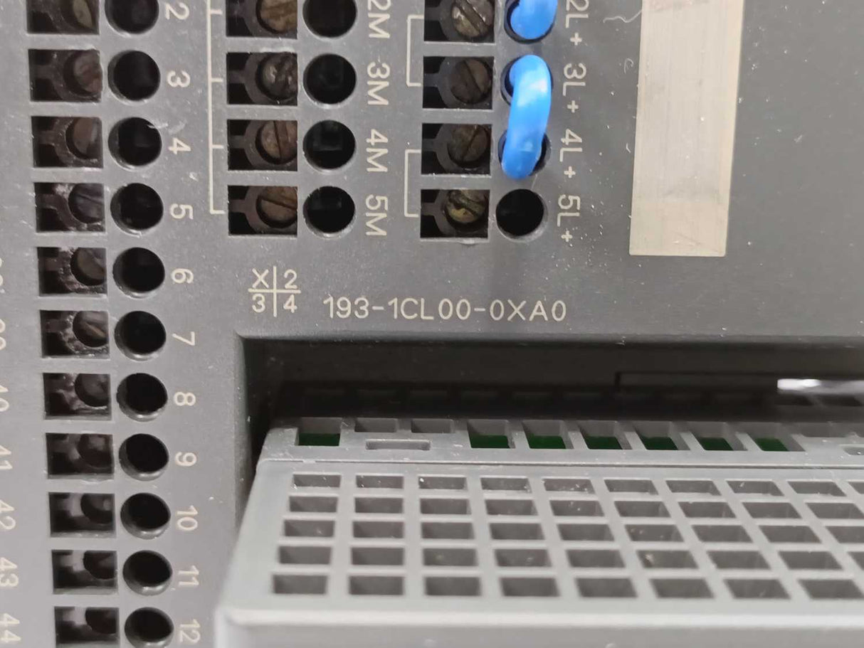 Siemens 6ES7133-1BL01-0XB0 SIMATIC In/Output Module W/6ES7193-1CL00-0XA0