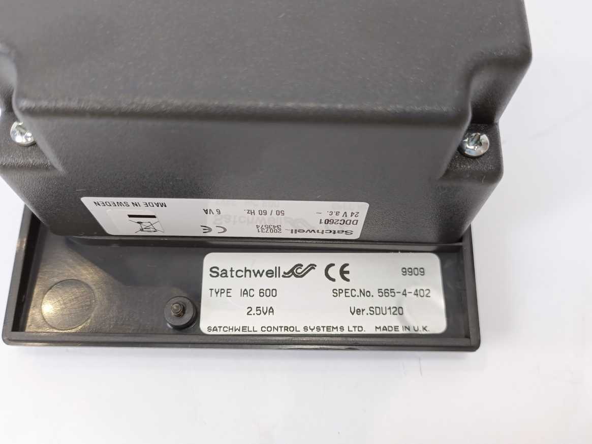 Satchwell IAC 600 Multi-Loop Intelligent Advanced Controller