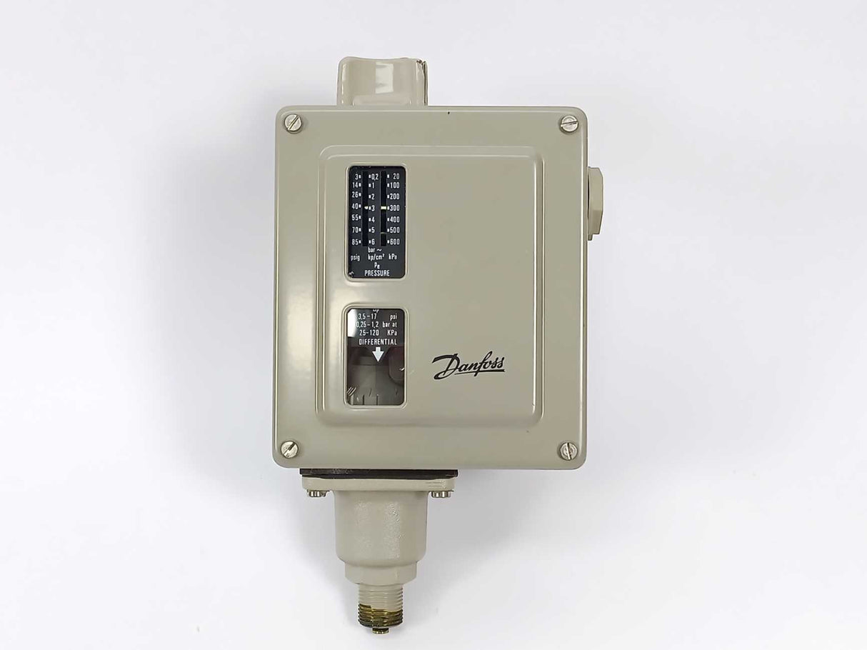 Danfoss 017-5237 RT200 Pressure Control, broken plastik on top